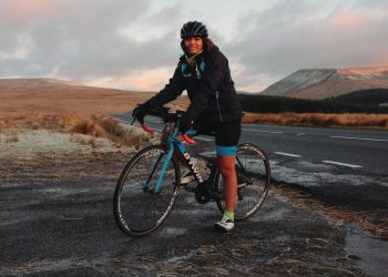 Indian woman becomes fastest Asian to cycle the globe