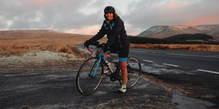 Indian woman becomes fastest Asian to cycle the globe