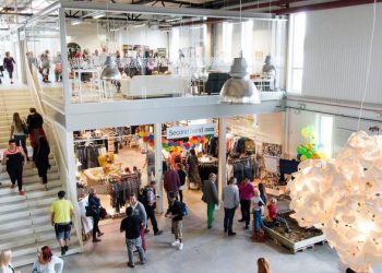 5bfd16d53c00008f040ebd4f