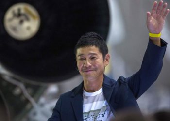 Japanese billionaire Yusaku Maezawa creates new record for most retweeted tweet