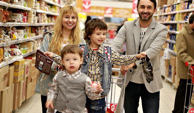 US store lets customers take groceries for free when cash registers crash