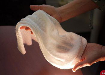 developed a fabric that automatically regulates body temperature.