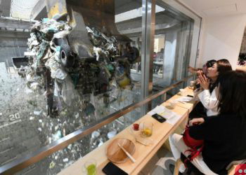 A pop-up bar in Tokyo gives a panoramic view of trash, meh.