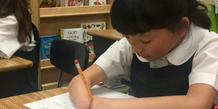 Girl Without Hands Wins National Handwriting Competition
