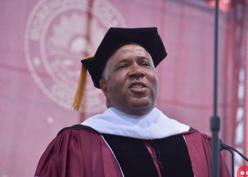 American Billionaire Surprises Students on Graduation by Promising to Pay Off Student Loans