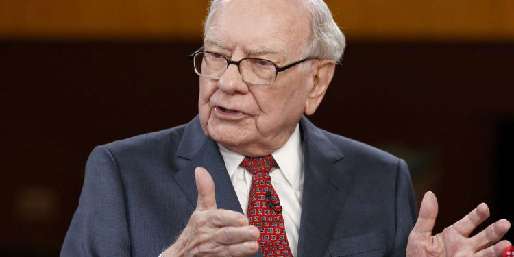 Bidder pays $4.5 million to have lunch with Warren Buffett
