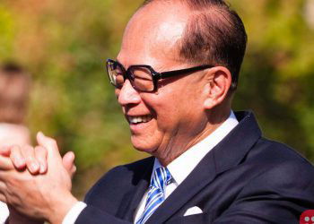Hong Kong’s Richest Man To Pay Tuition Fees For An Entire Class