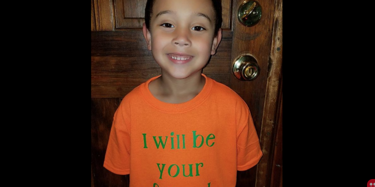 6-year-old has a special T-shirt to spread anti-bullying message