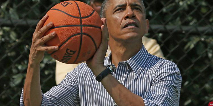 Barack Obama’s high school basketball jersey sells for $120,000!