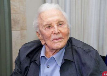 Kirk Douglas leaves most of his fortune to charity
