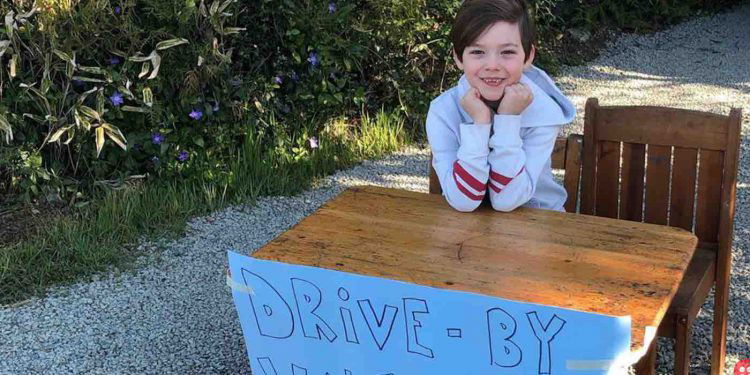 6-year-old boy sets up ‘joke stand’ to spread cheer
