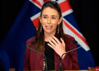 Jacinda Ardern: NZ PM turned away from cafe as per COVID-19 rules