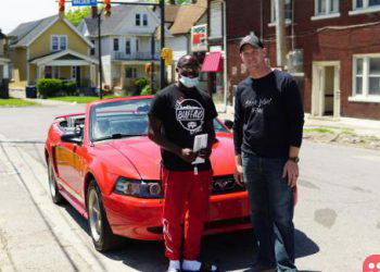 Teen who cleaned neighbourhood after protests rewarded with college scholarship and car