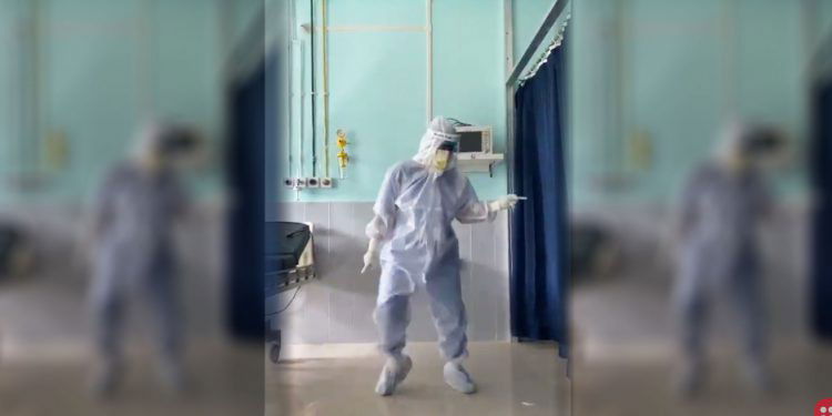 Doctor’s dance to cheer COVID-19 patients goes viral
