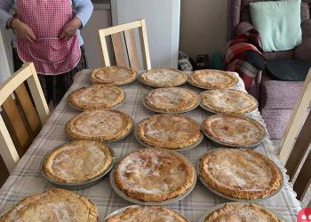 89-year-old bakes pies to help the needy during the pandemic