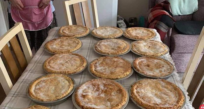 89-year-old bakes pies to help the needy during the pandemic