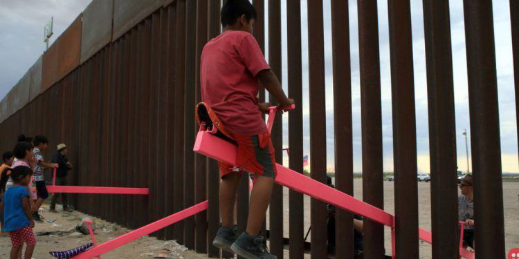 Pink seesaws at US-Mexico wall win top design award