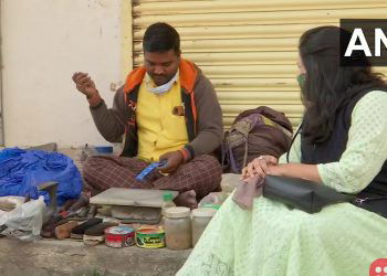 Pooja Badamikar: Meet the entrepreneur that crafts shoes from old tyres!