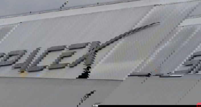 SpaceX to fly first civilian crew to space later this year